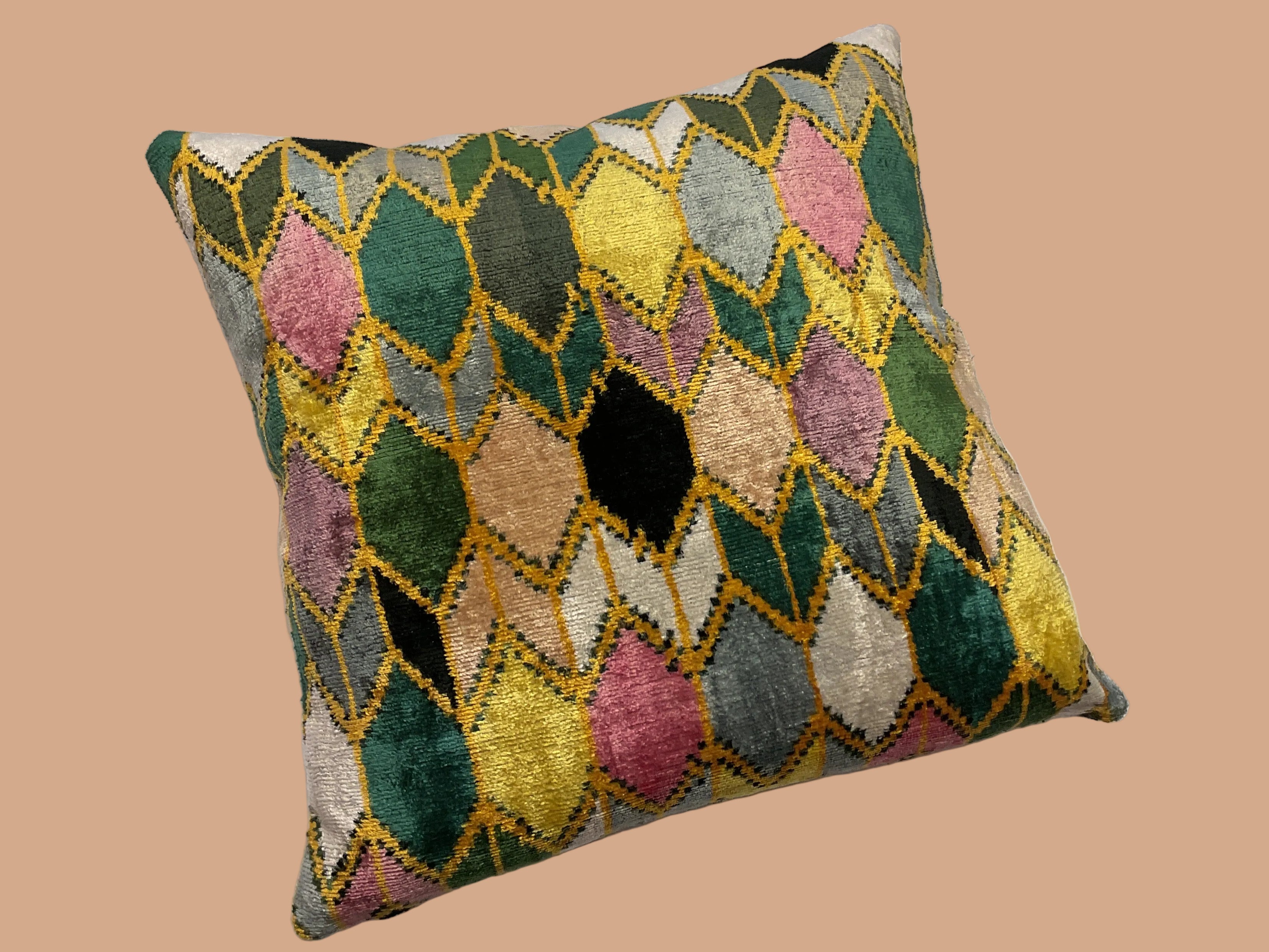 Velvet Cushion Diamonds Bright 50X50