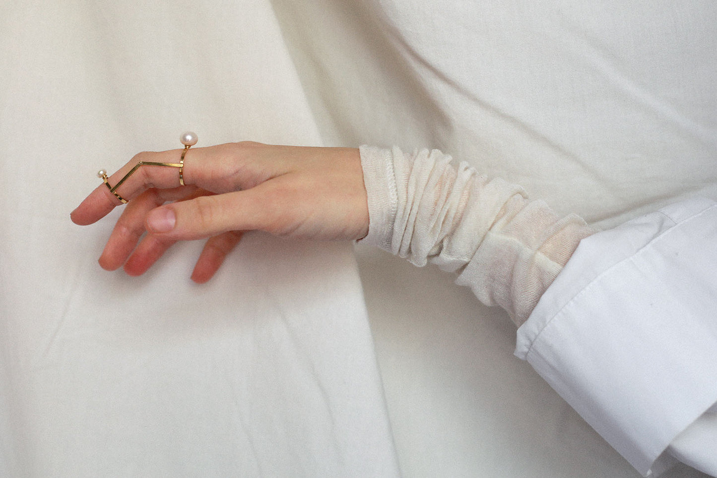 BEATRIZ PALACIOS A05-BLITZ Articulated Pearls Ring