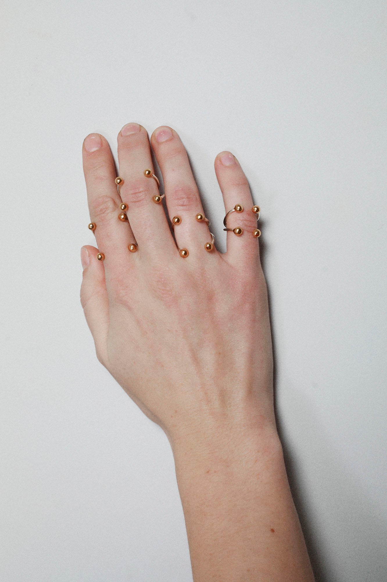 BEATRIZ PALACIOS A05-OWN Pierced Ring Gold