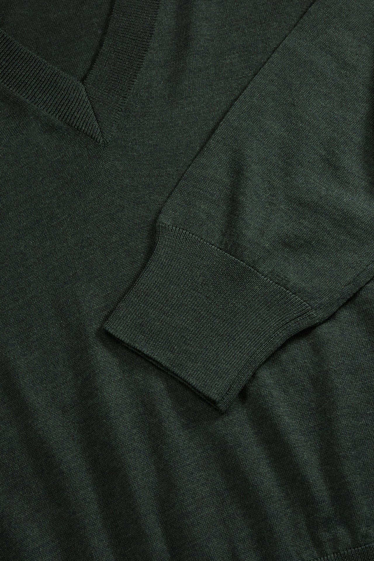 SKALL Amethyst V-neck Jumper