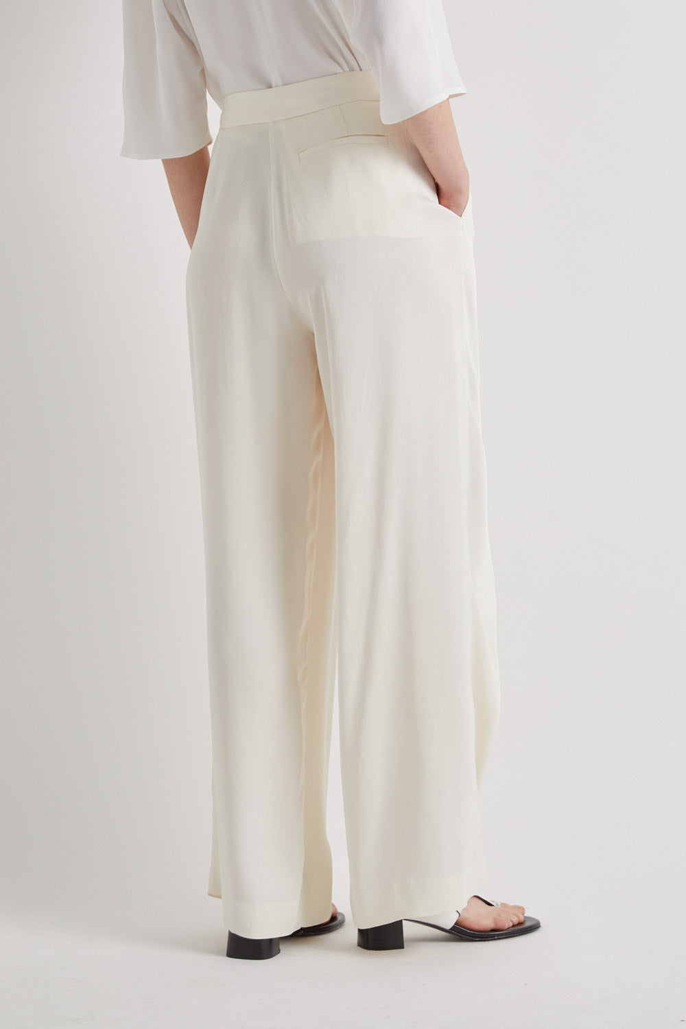 Meimeij Trousers