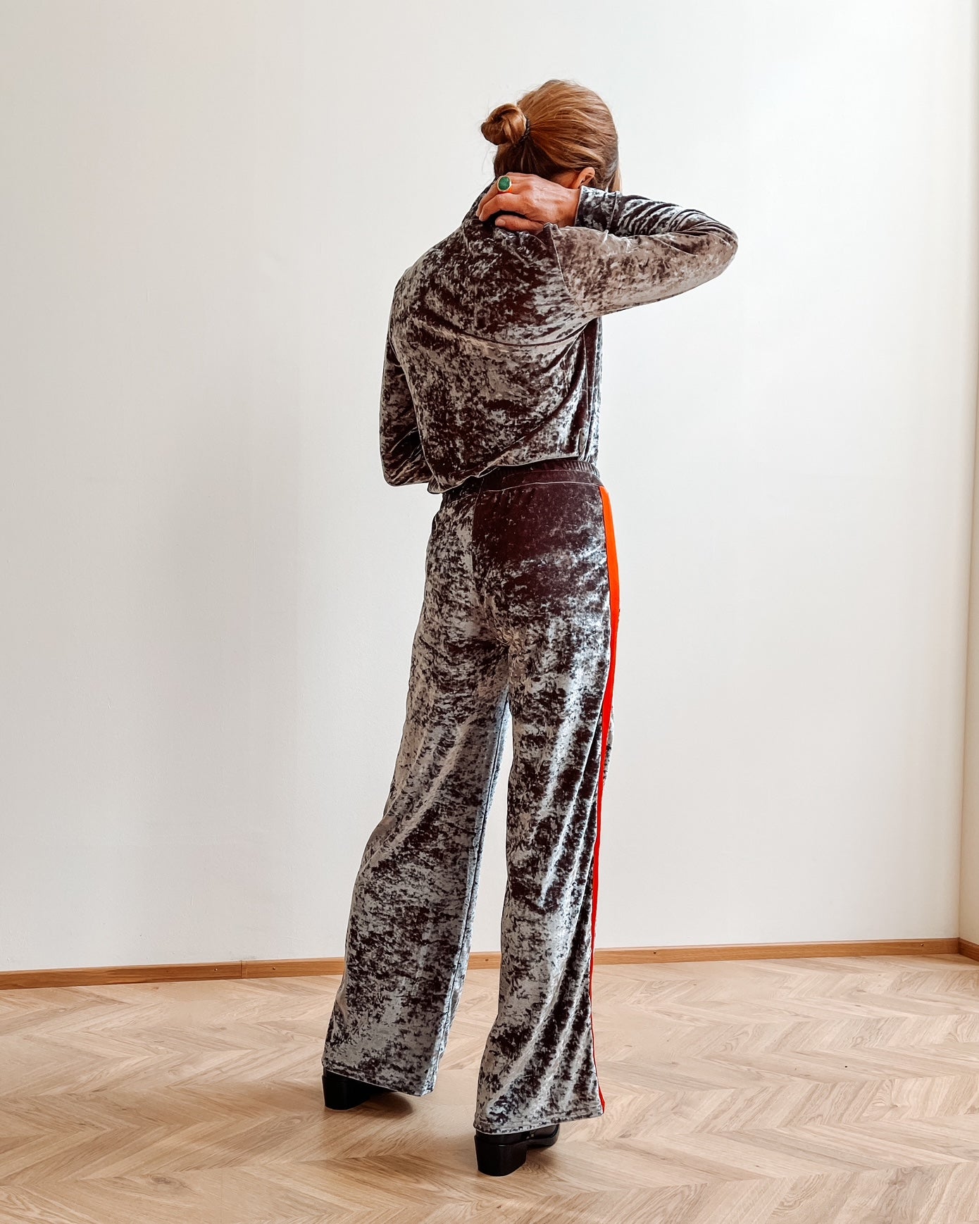 Simone Wild Hammered Velvet Zip Jacket - rosewood