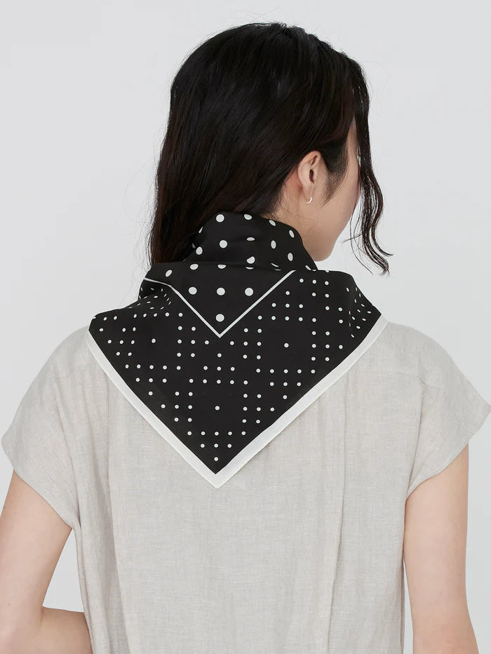 Manipuri Geome Dot 65x65 Black