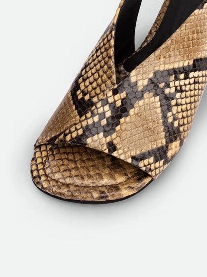 Poeve Christin Sandals