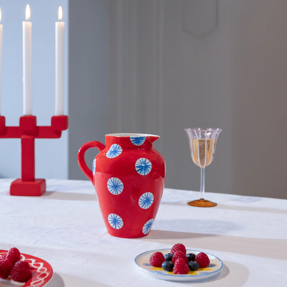 &amp;Klevering Jug Festivo red