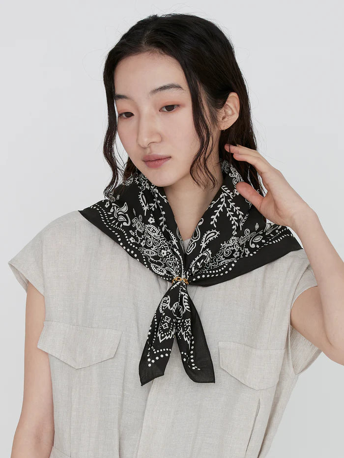 Manipuri Kaleido Bandana Black 65x65