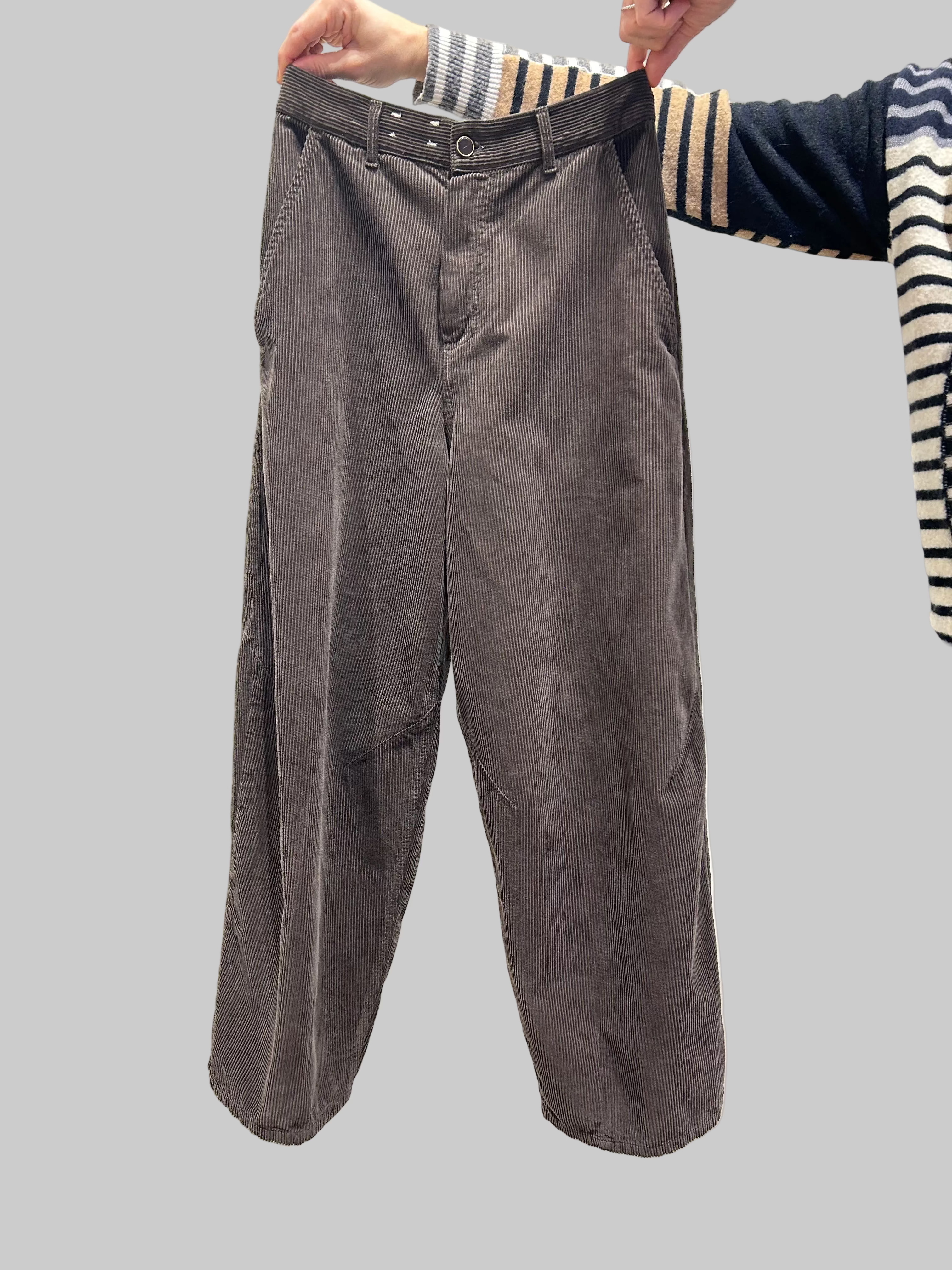 Alysi City Barrel Trousers