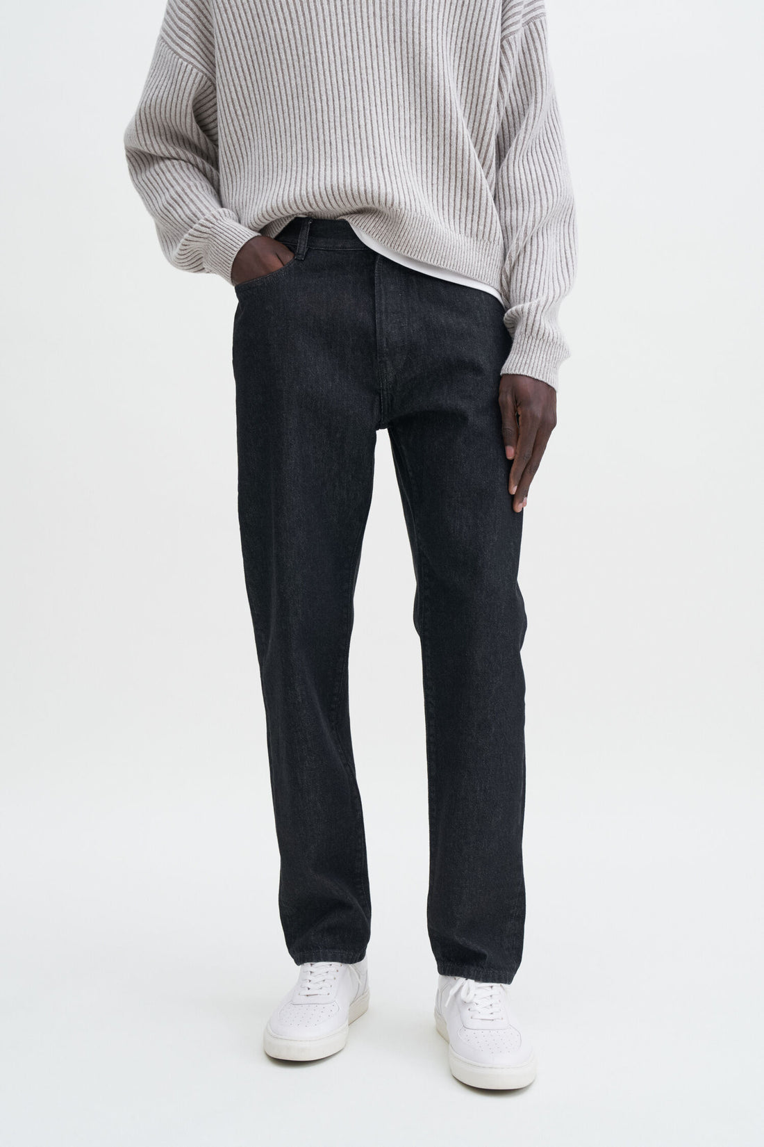 Filippa K Tapered Cropped Jeans 30807