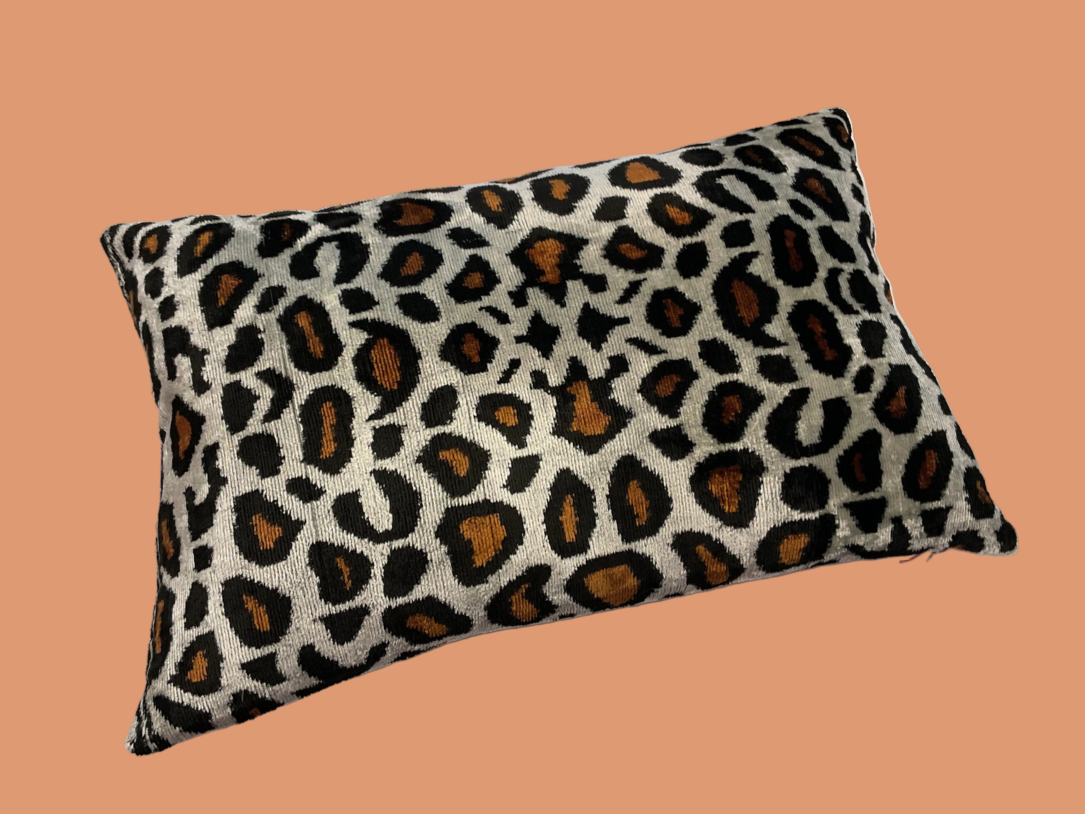 Velvet Cushion Leopard 40X60