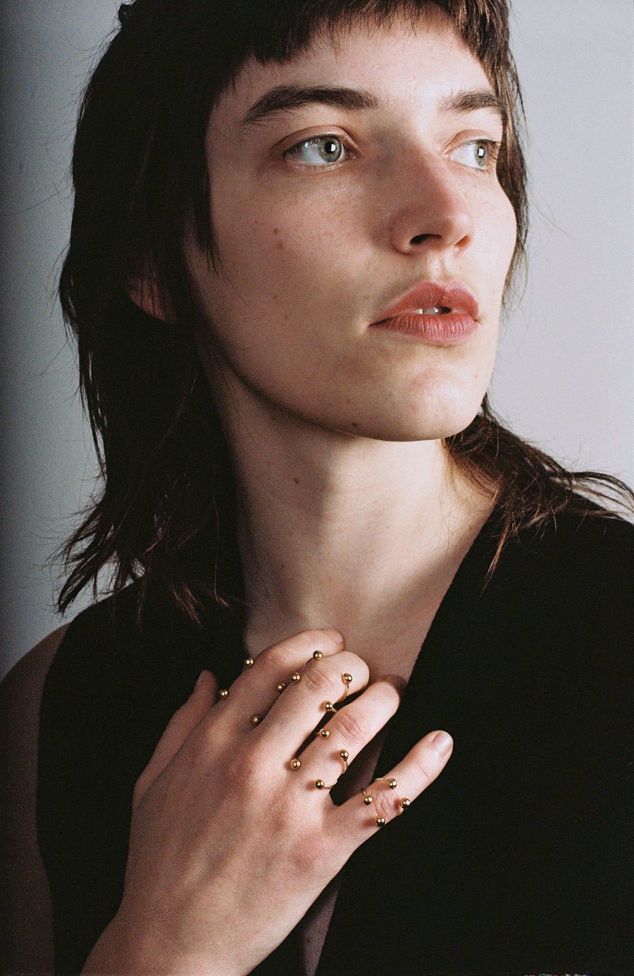 BEATRIZ PALACIOS A05-OWN Pierced Ring Gold
