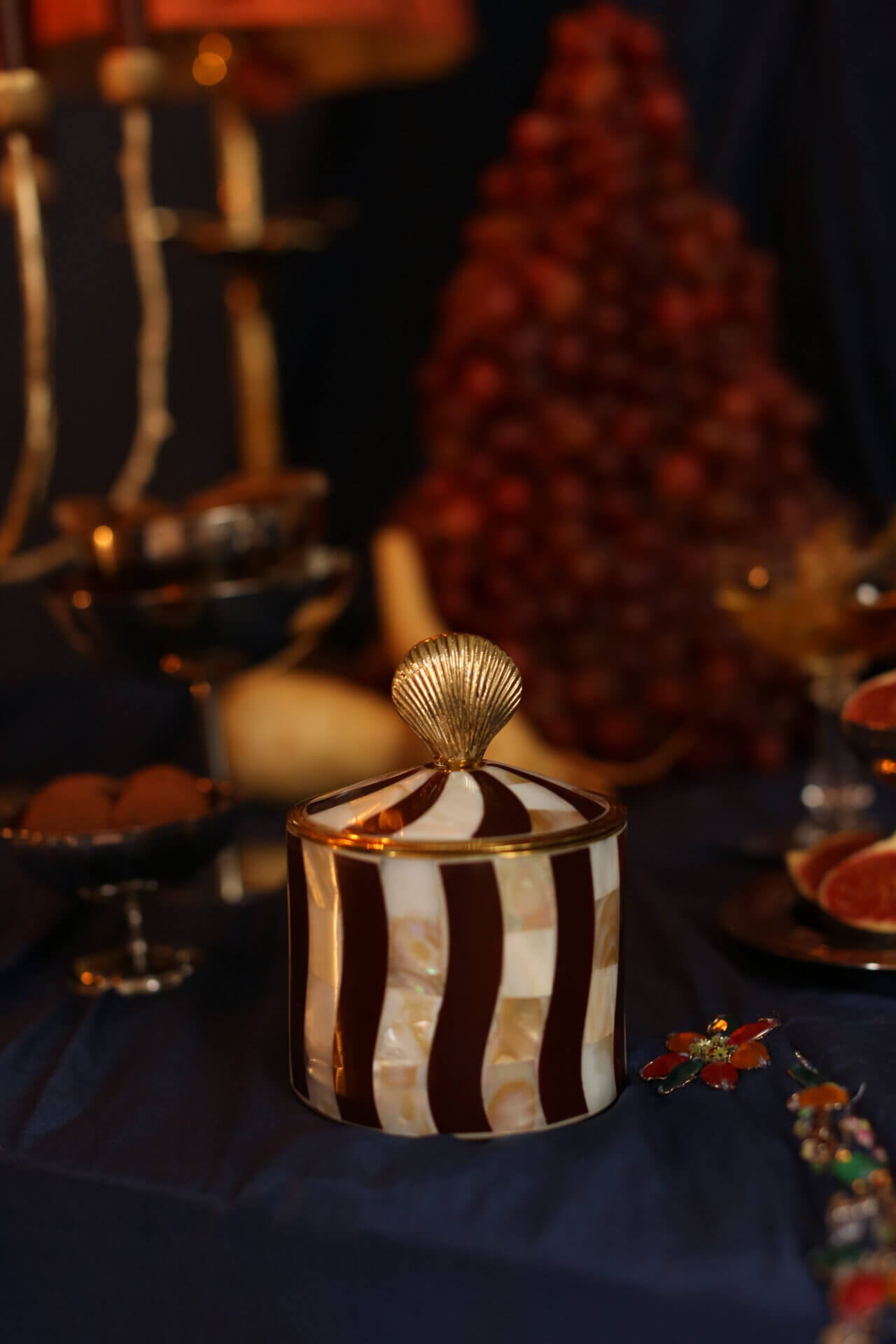 Doing Goods Abby Shell Circus Box Burgundy