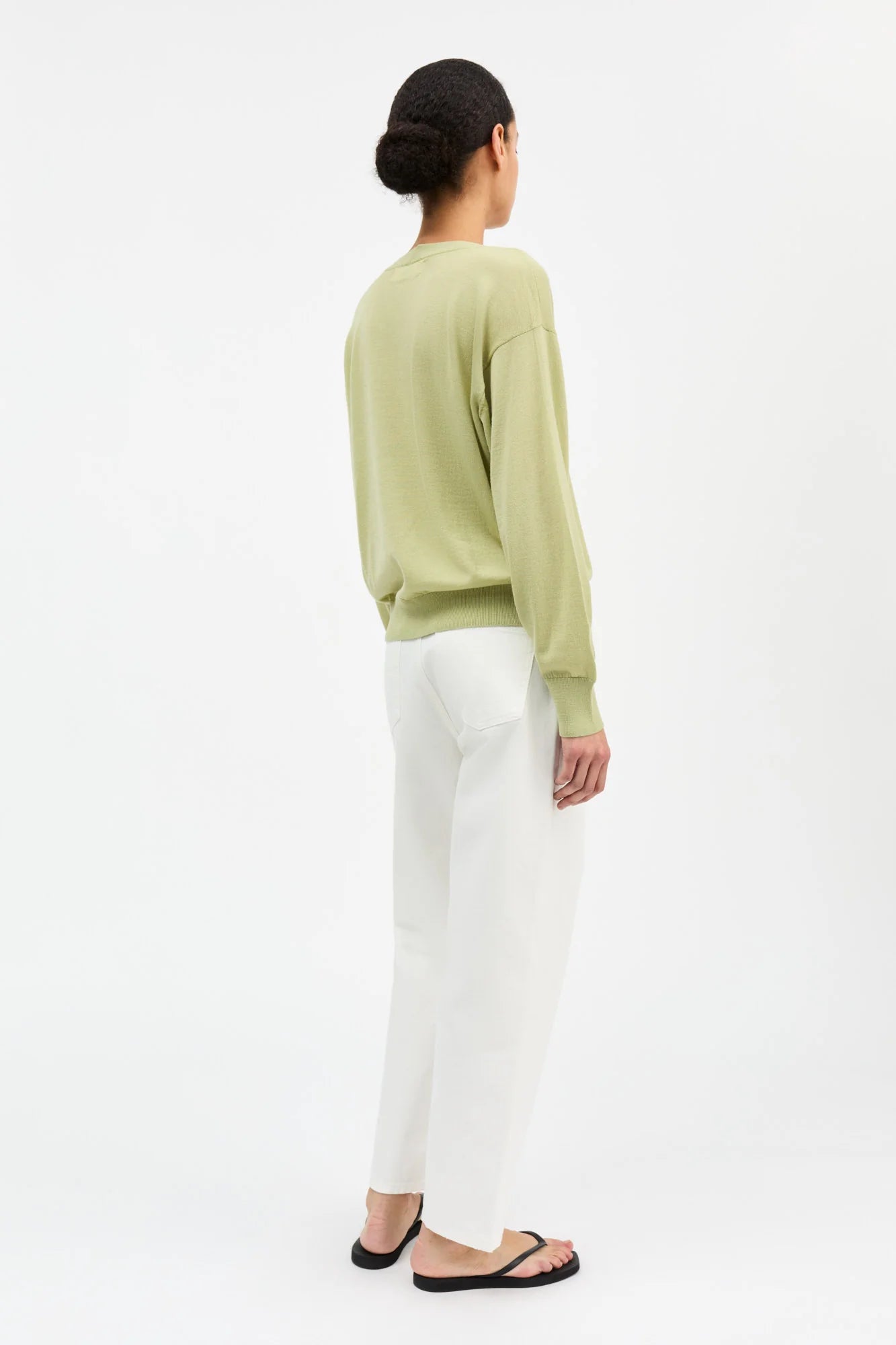 SKALL Amethyst V-Neck jumper