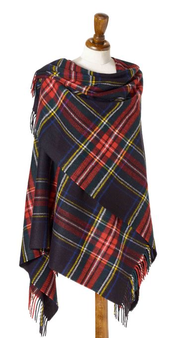 MOON Ruana Tartan - Black Stewart