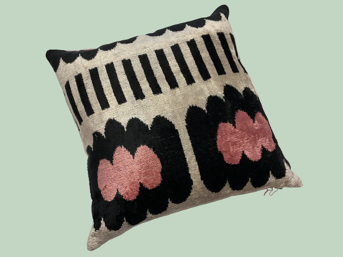 Velvet Cushion Pink Clouds 40X40