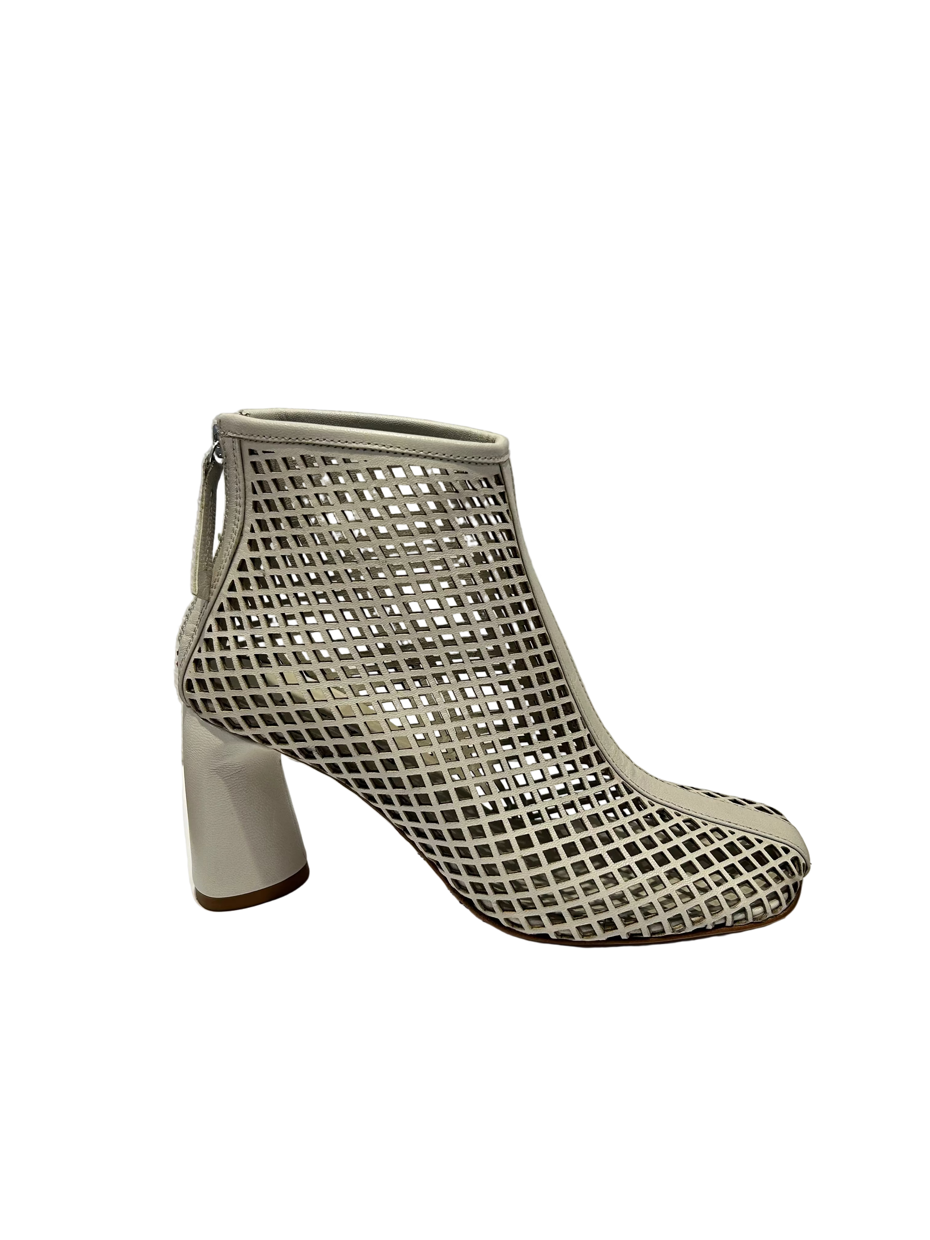Halmanera DOTTY06