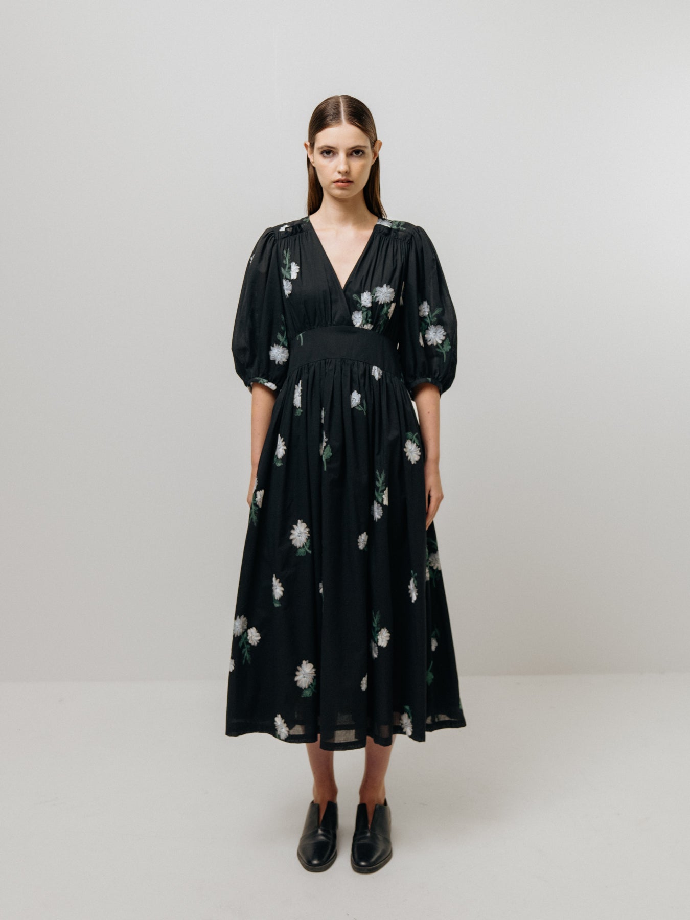 Emin + Paul V-Neck Volume Dress DR3303