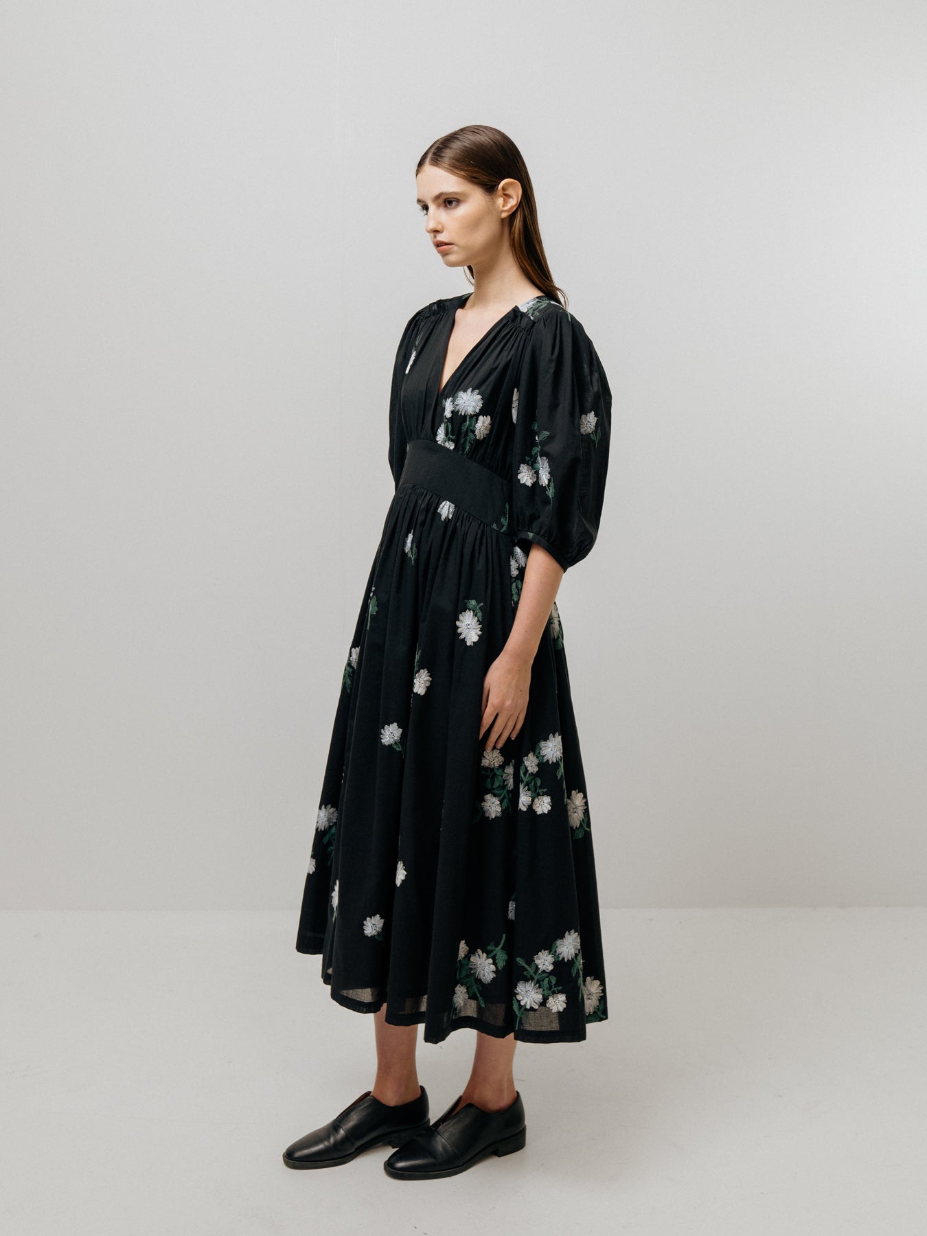 Emin + Paul V-Neck Volume Dress DR3303