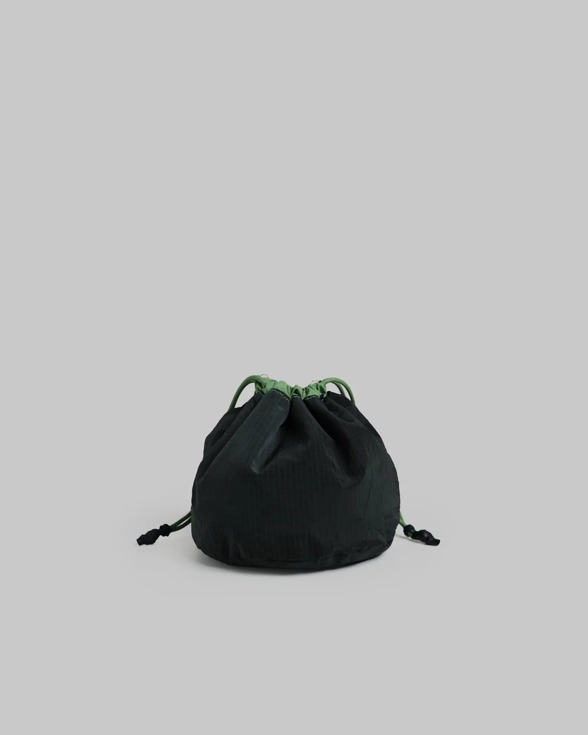 TOPOLOGIE Reversible Bucket Ivy Green / Papery