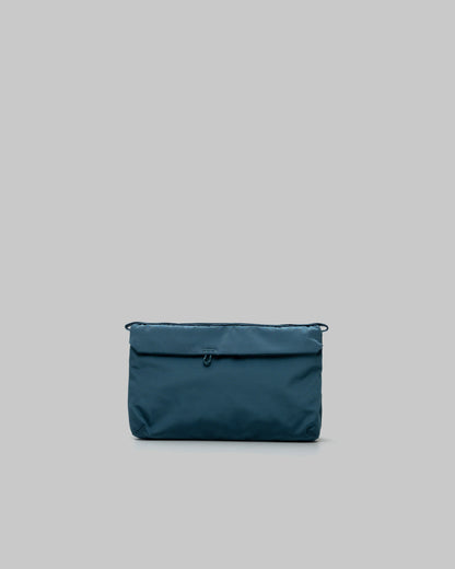 TOPOLOGIE Flat Sacoche Small Deep Teal Tech Sateen