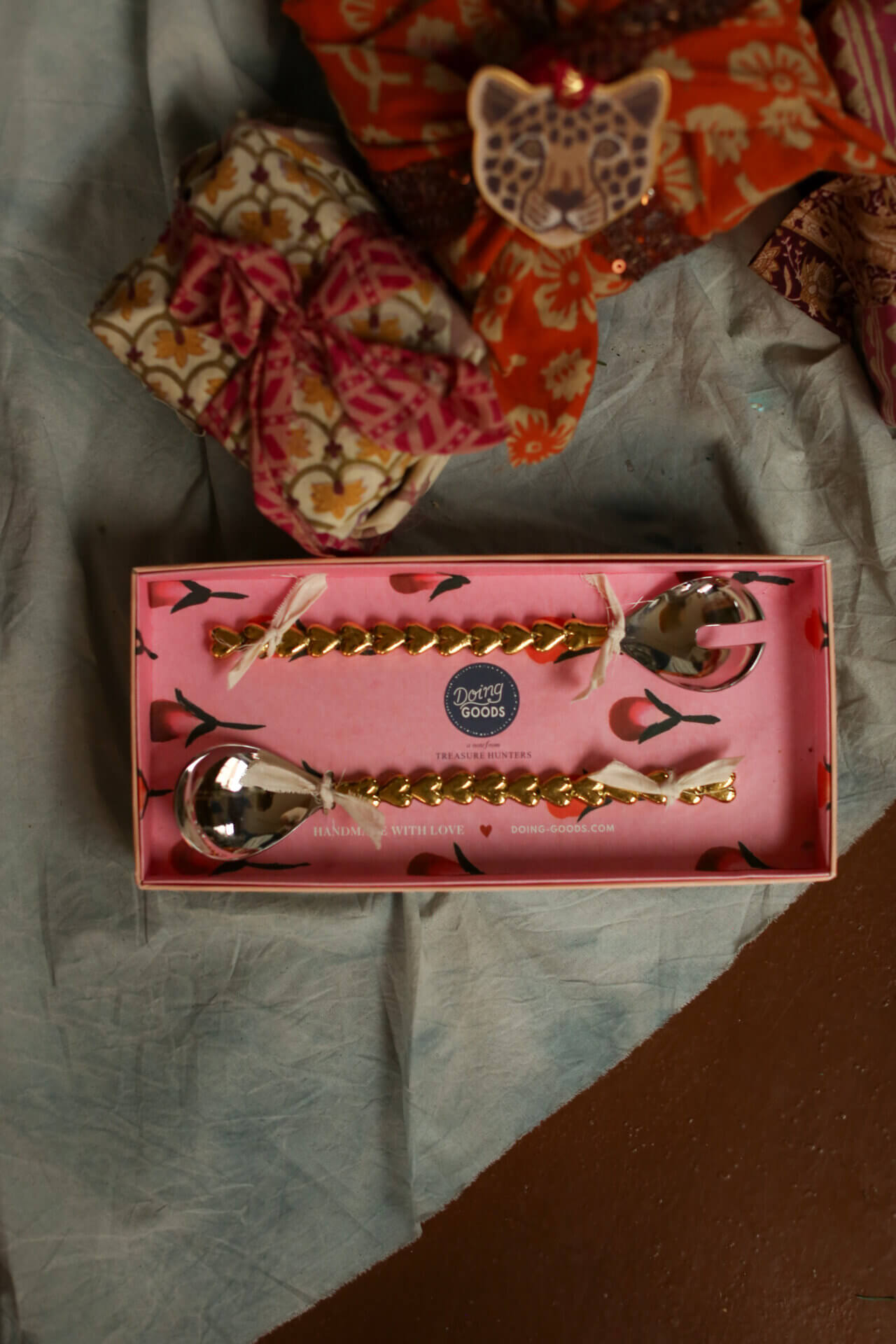 Doing Goods Holly Heart Salad Server Set in Giftbox