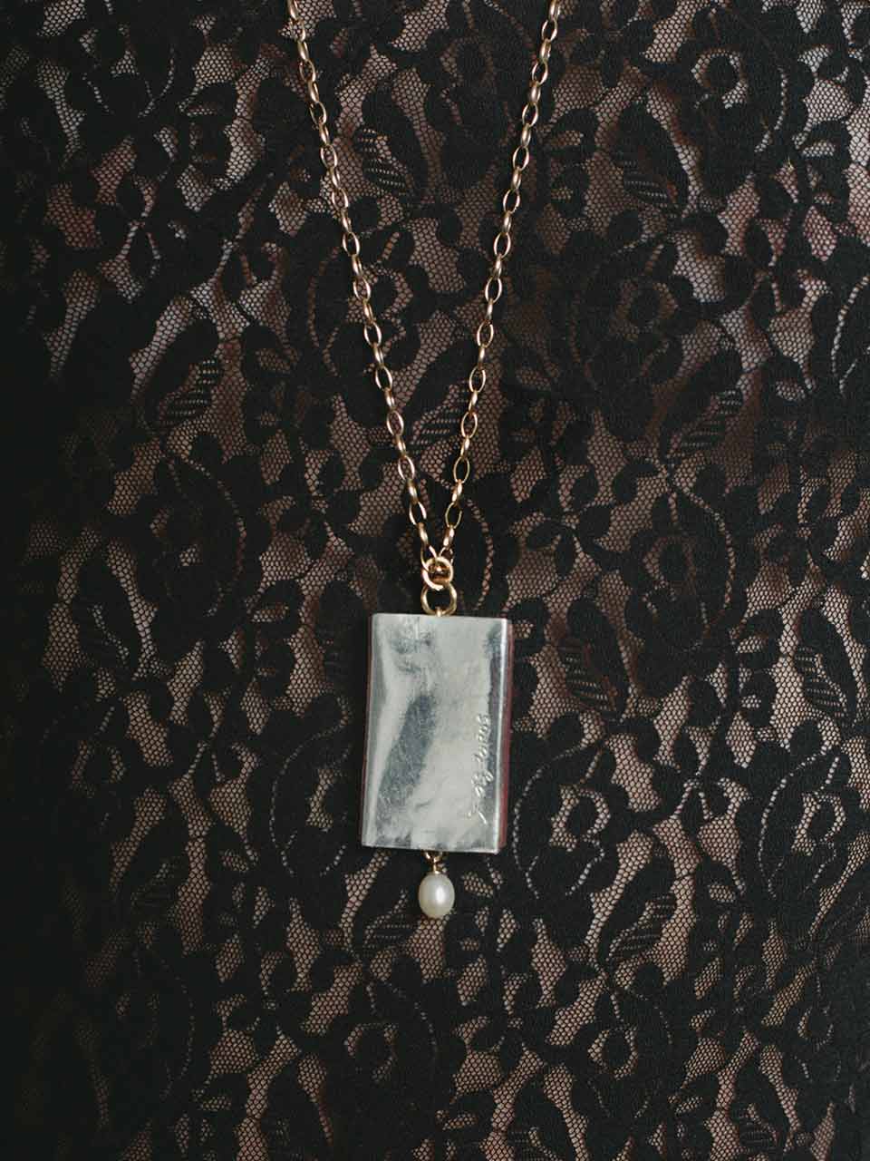 BEATRIZ PALACIOS C01-HARD Matchbox Pendant