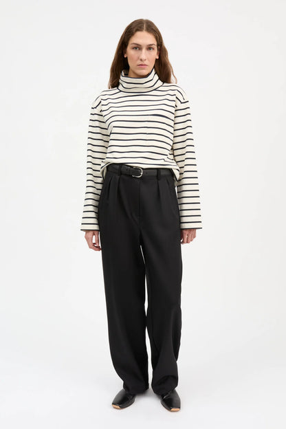 SKALL Nessa t-neck blouse
