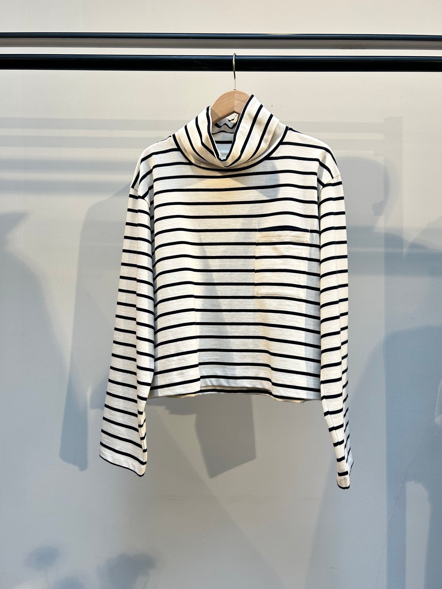SKALL Nessa t-neck blouse