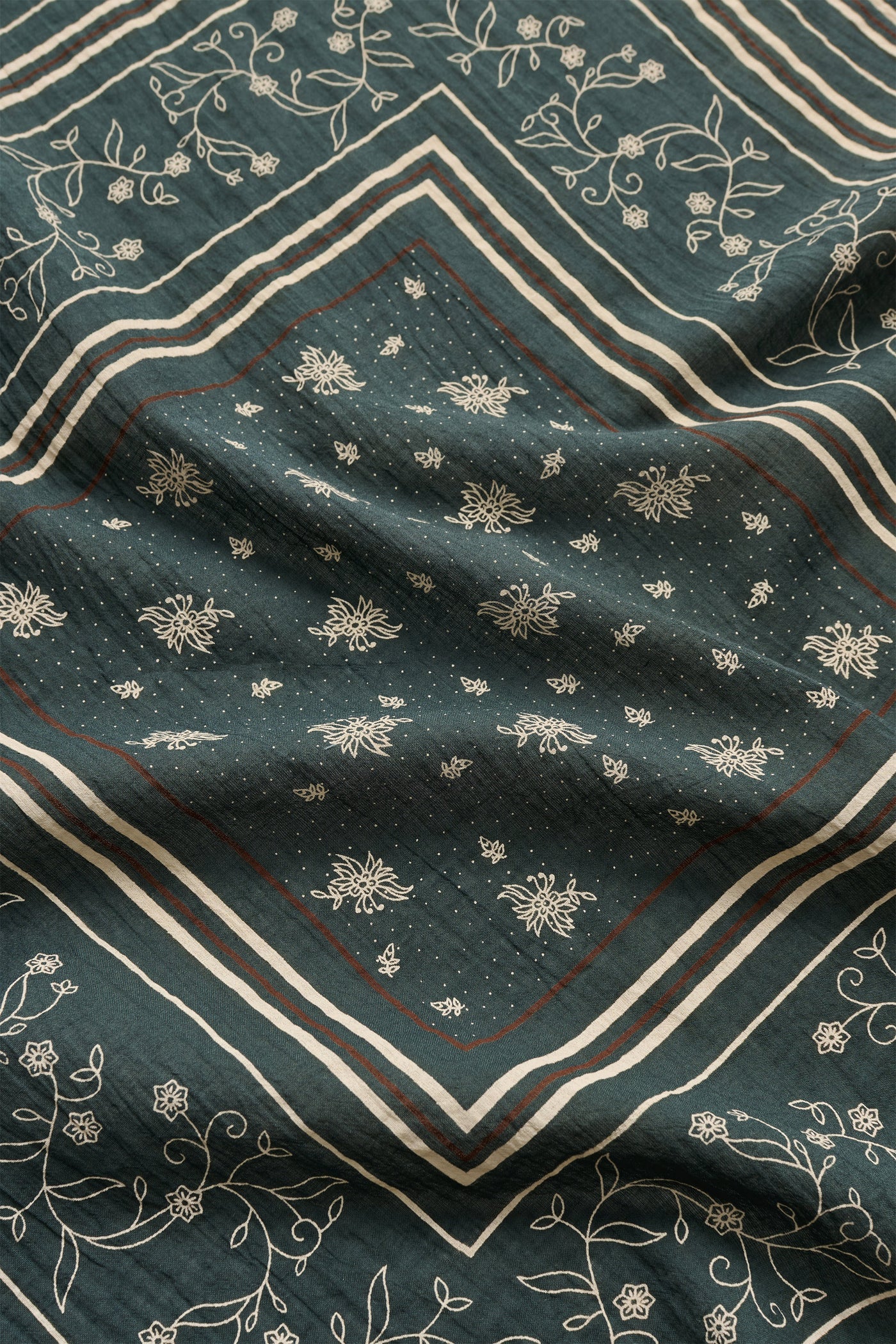 SKALL Classic Scarf 55X55