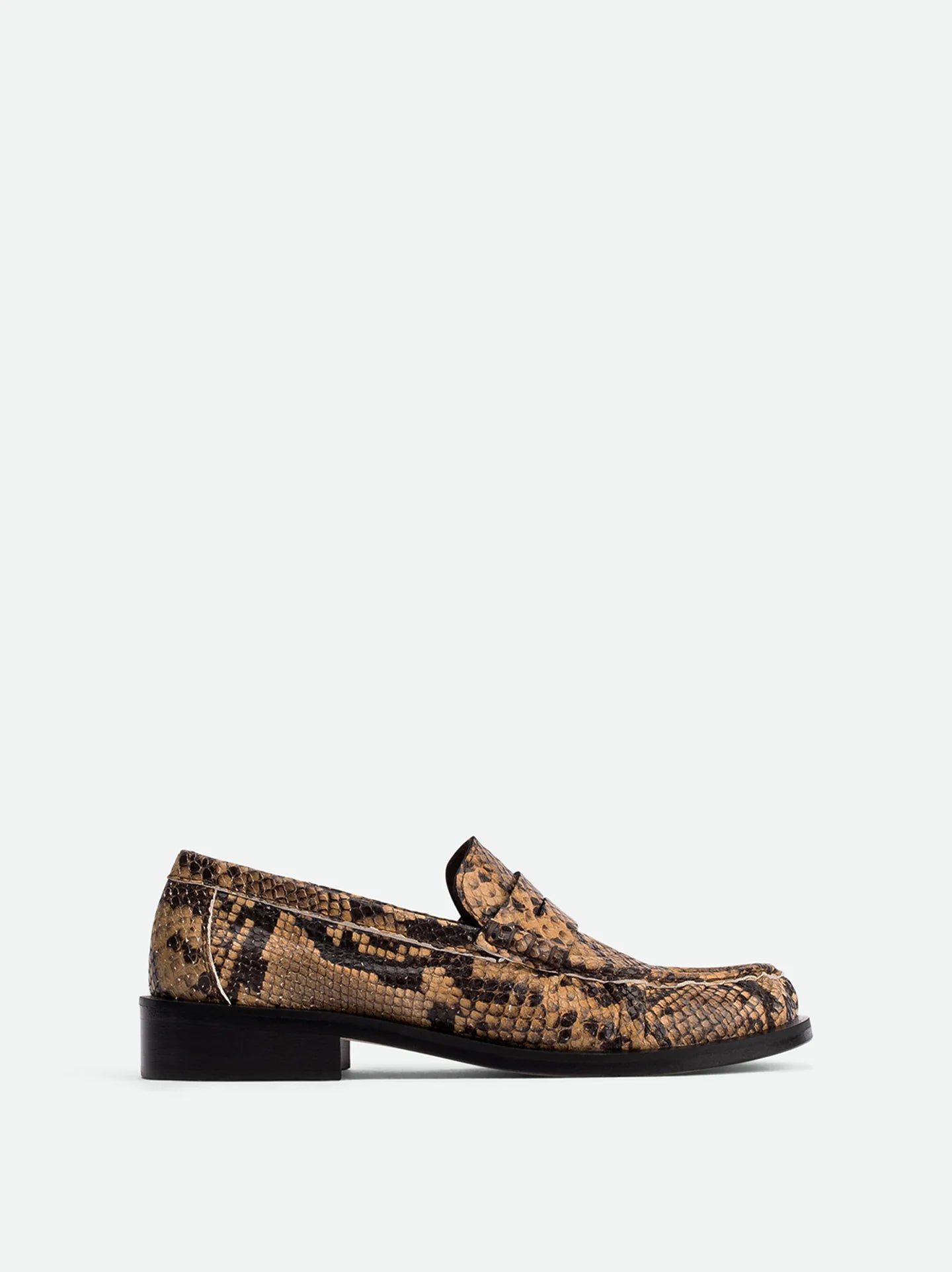Poeve Teyana Loafers