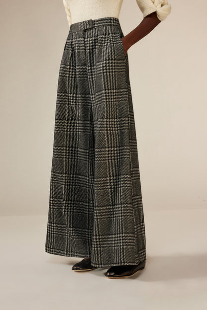 Liviana Conti Trousers F3WL27