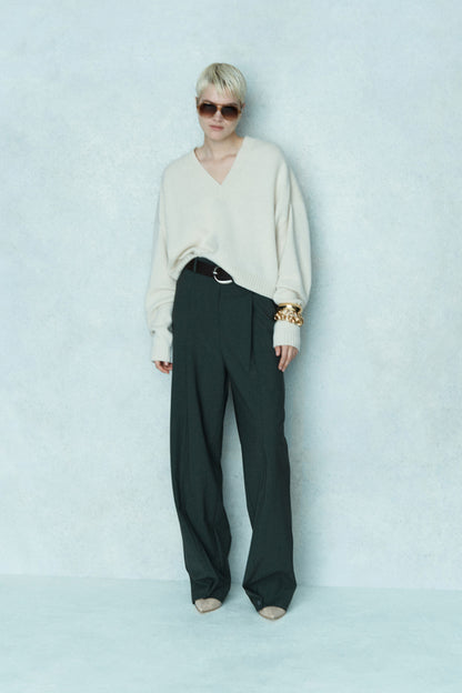 Circus Hotel Sweater HWP25