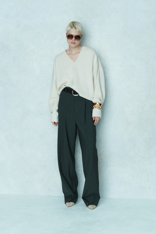 Circus Hotel Sweater WP25