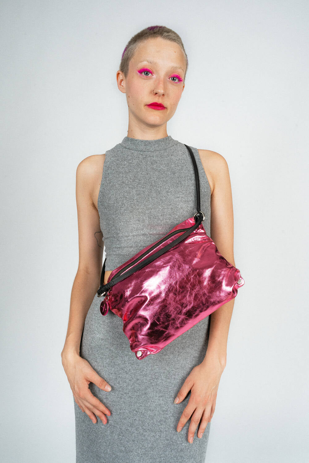 INA KENT Moonlit Bag - metallic bubblegum