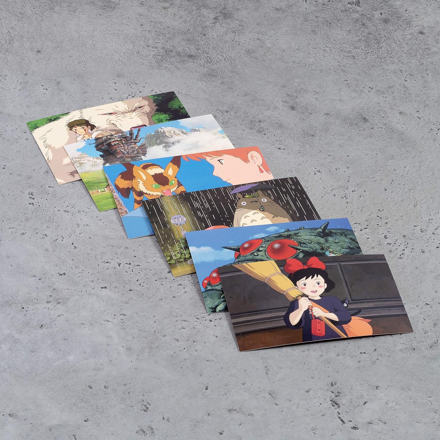 NEW MAGS - Studio Ghibli - 100 Collectible Postcards